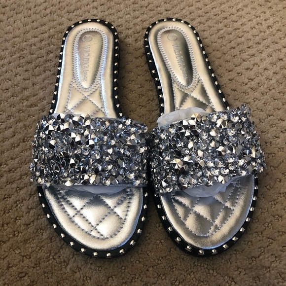NWT Rhinestone Slippers - Picture 2 of 4
